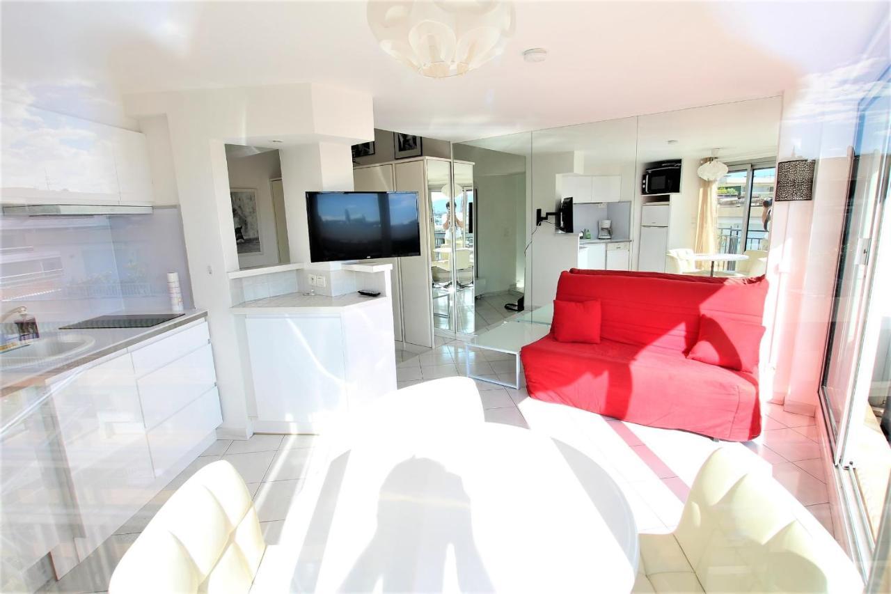 Nice Apartment Last Floor With Terrace And Clear View On The Sea 칸느 외부 사진