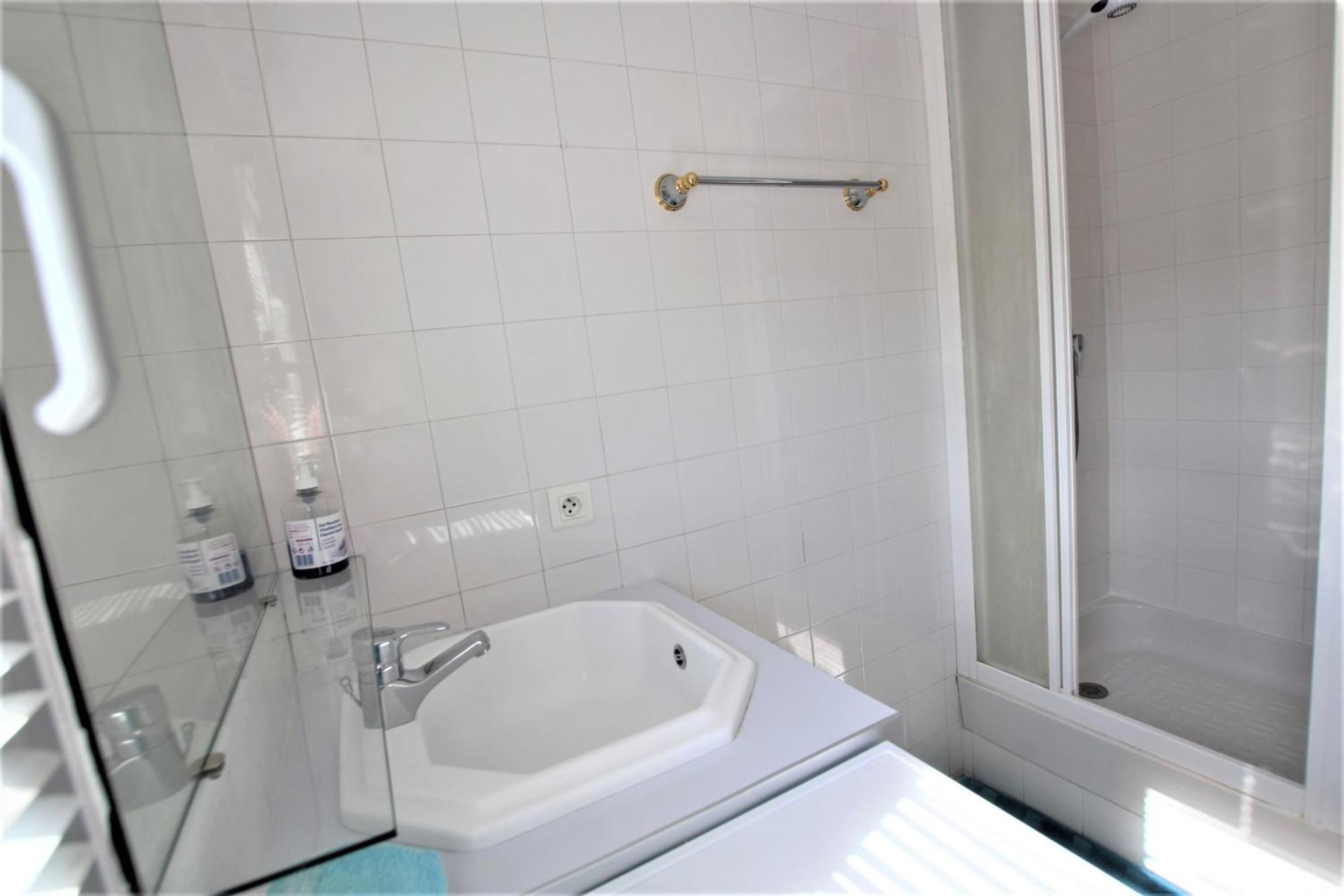 Nice Apartment Last Floor With Terrace And Clear View On The Sea 칸느 객실 사진